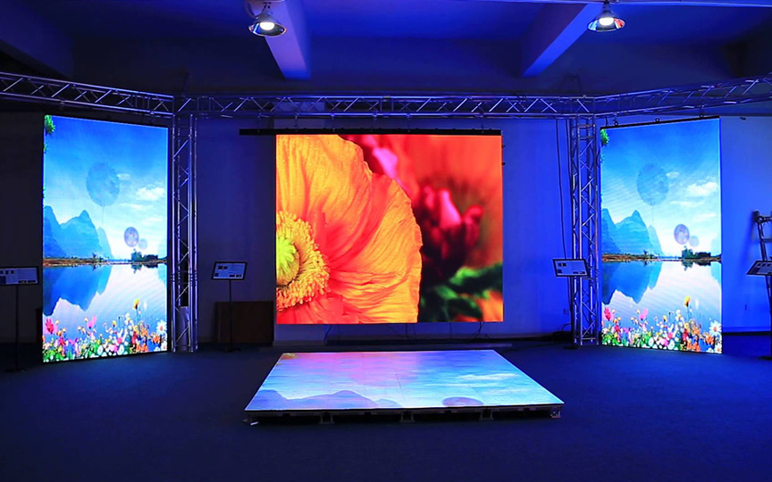 Custom vs Standard LED Screens: Which One Should You Buy?